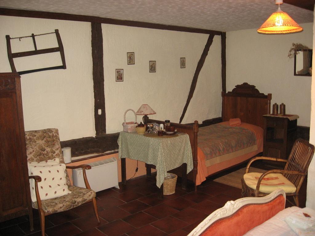 Bed and Breakfast La Boursaie Livarot-Pays-d'Auge Zimmer foto